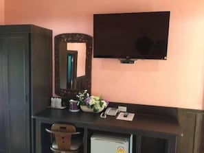 In-room business center - Wangnamkhao Resort (Khlong Thom)