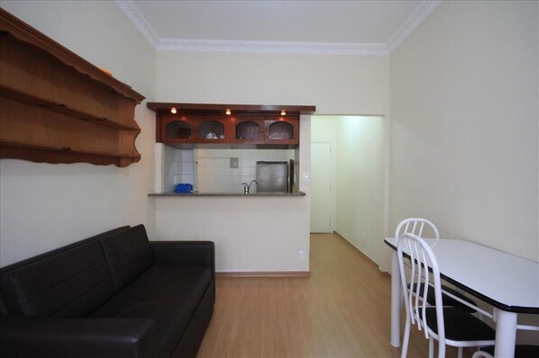 Standard Apartment, 1 Bedroom, Kitchenette | Living room