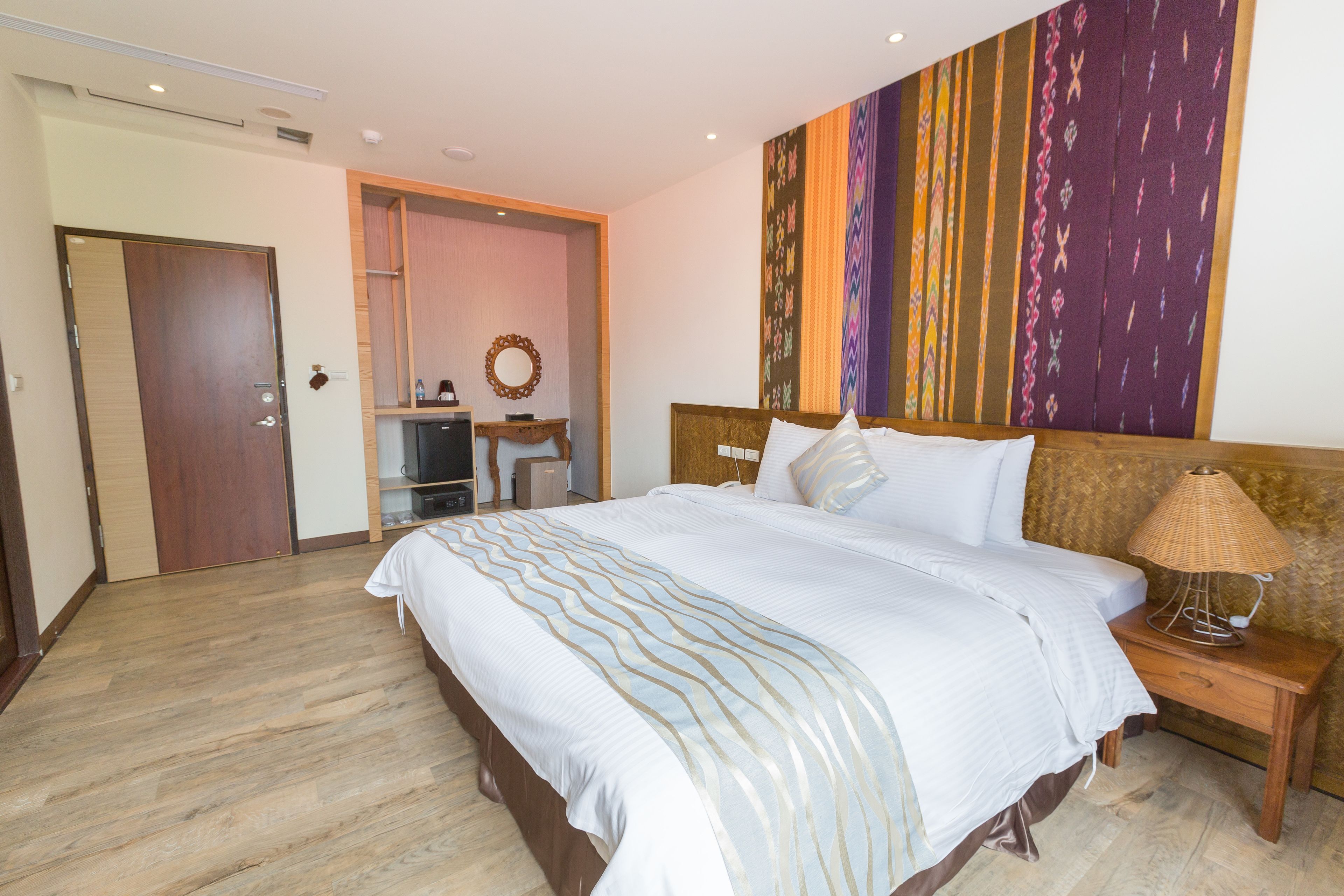 economy double room | in-room safe, free wifi, bed sheets