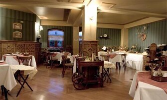 Lunch served, Regional cuisine