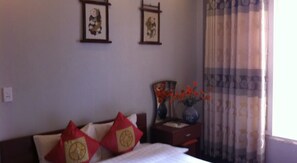 Twin Room | In-room safe, desk, blackout drapes, free WiFi - Skylux Hanoi Homestay (Hanoi)