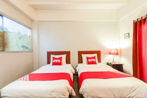 ห้องดีลักซ์ทวิน | โต๊ะทำงาน, Wi-Fi ฟรี, ผ้าปูที่นอน