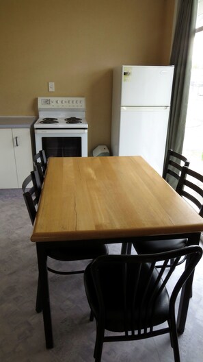 In-room dining - Kuirau Park Motor Lodge (Rotorua)