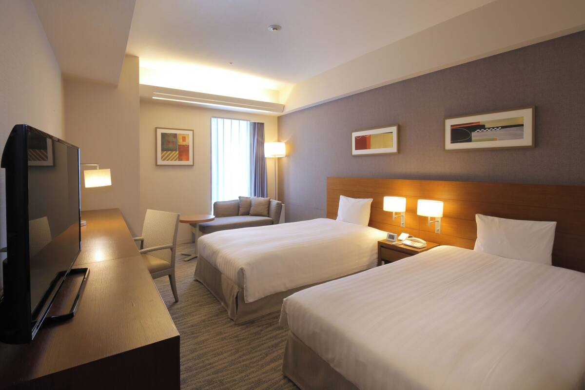 twin room | in-room safe, laptop workspace, iron/ironing board, free wifi