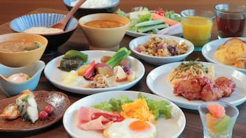 Desayuno buffet todos los días (con cargo)