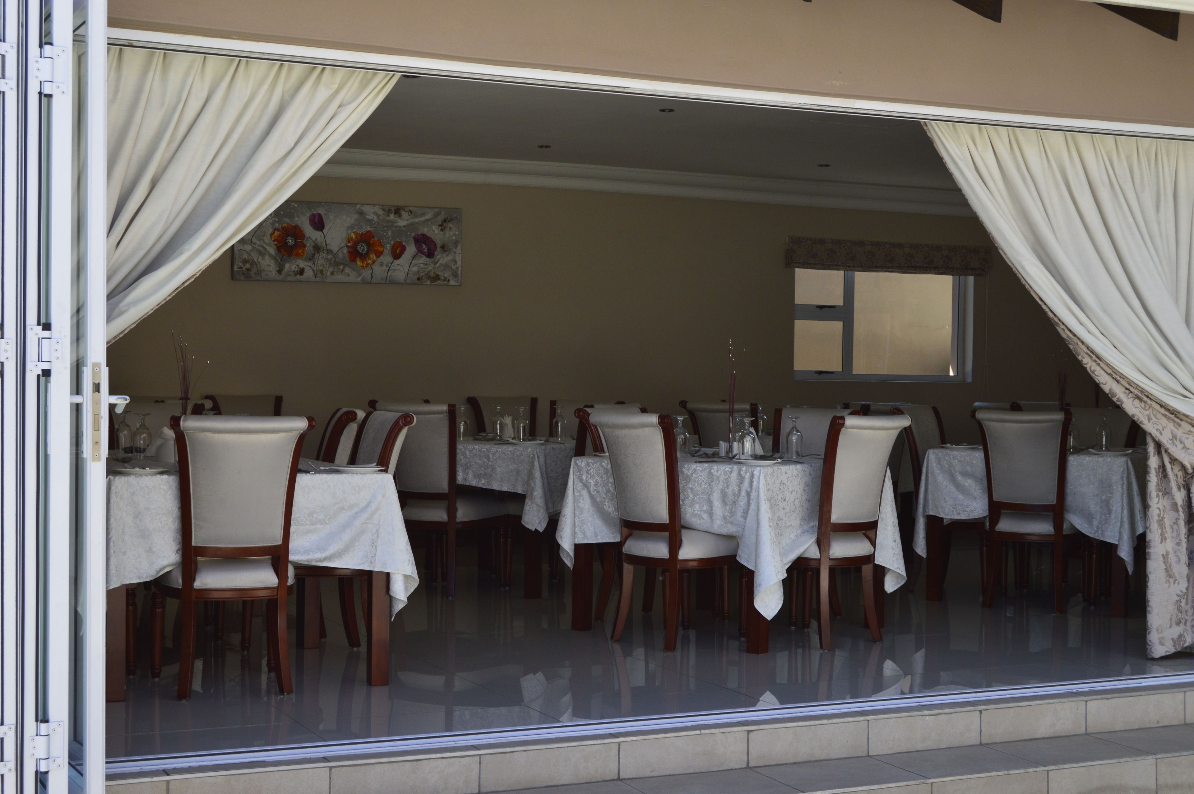 daily buffet breakfast (zar 95.00 per person)