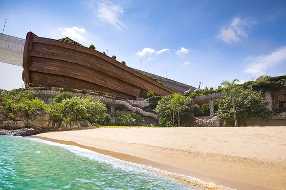 Noah's Ark Hotel & Resort