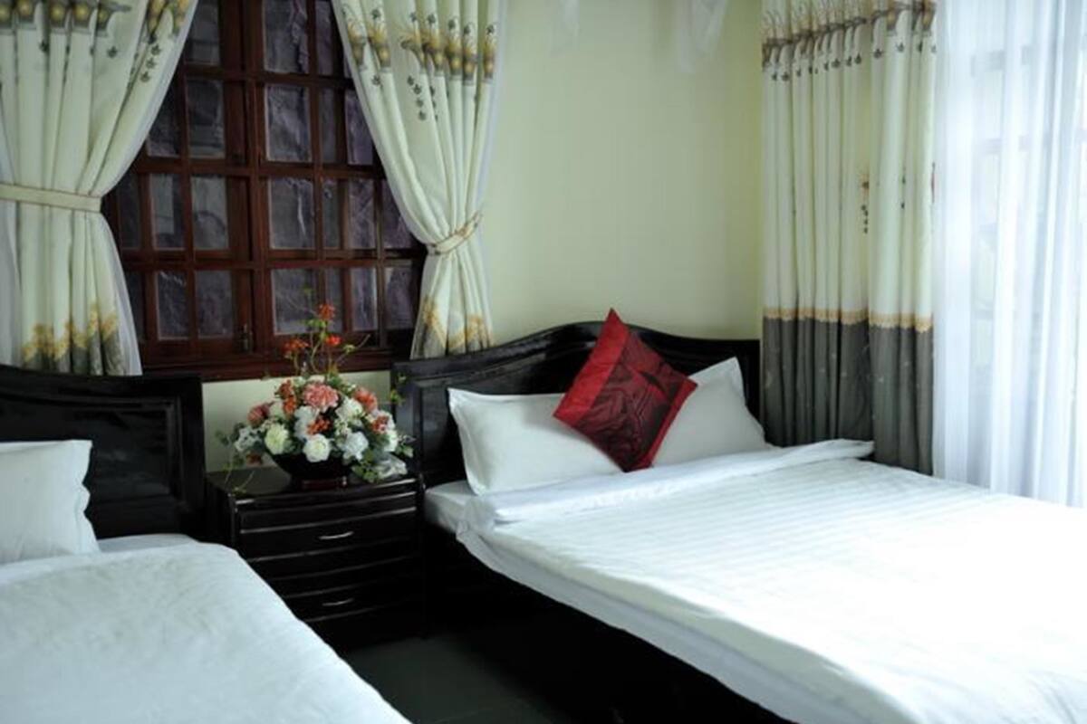 Twin Room | WiFi (free), bed sheets