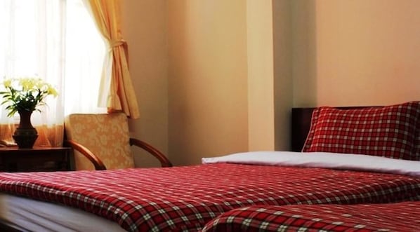 Double Room | Free WiFi, bed sheets