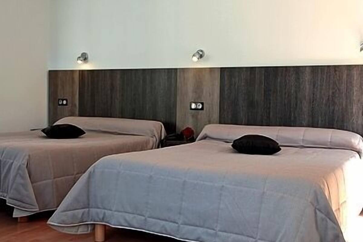 comfort triple room | desk, free wifi