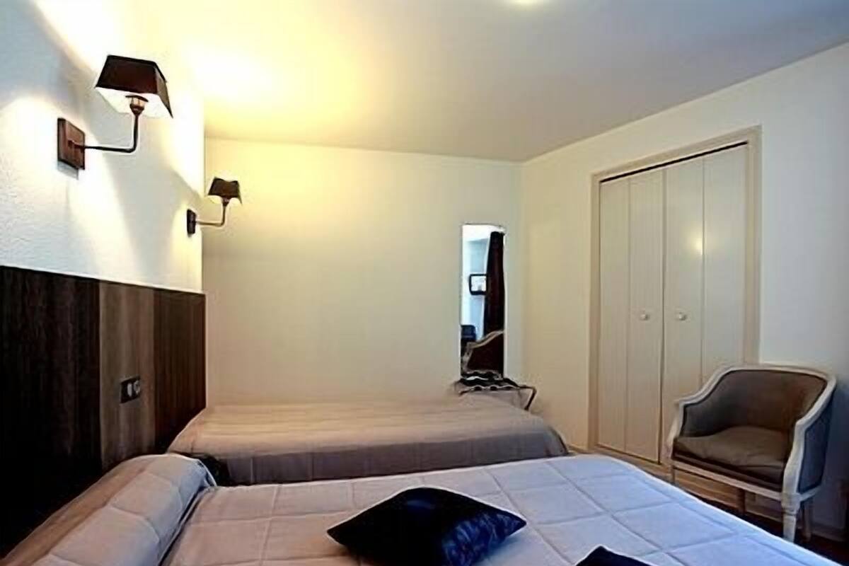 Comfort Quadruple Room | Desk, WiFi (free)