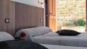 Comfort Twin Room | Desk, free WiFi - Hotel Victor Hugo (Saint-Cere)