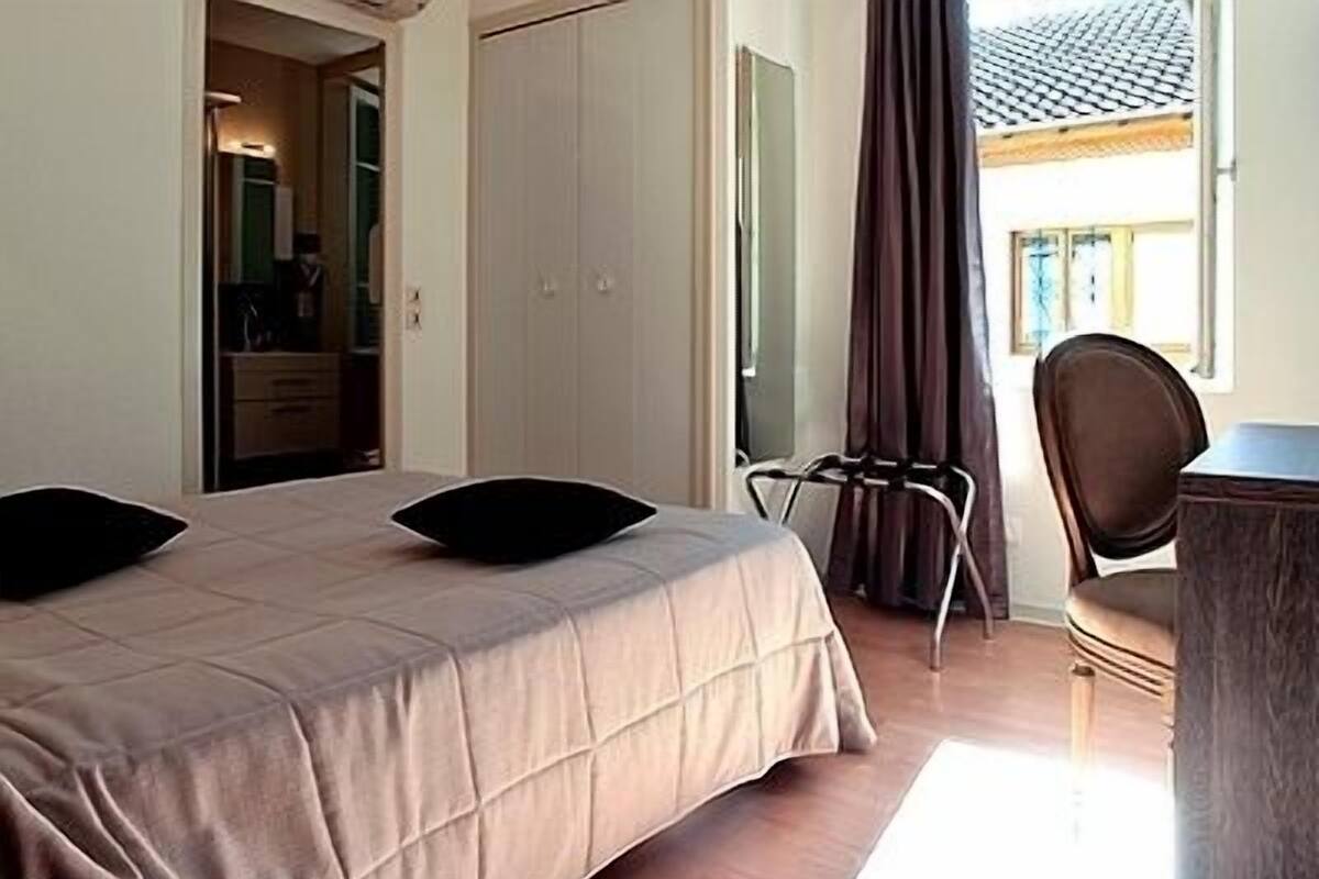 Comfort Double Room | Desk, WiFi (free)