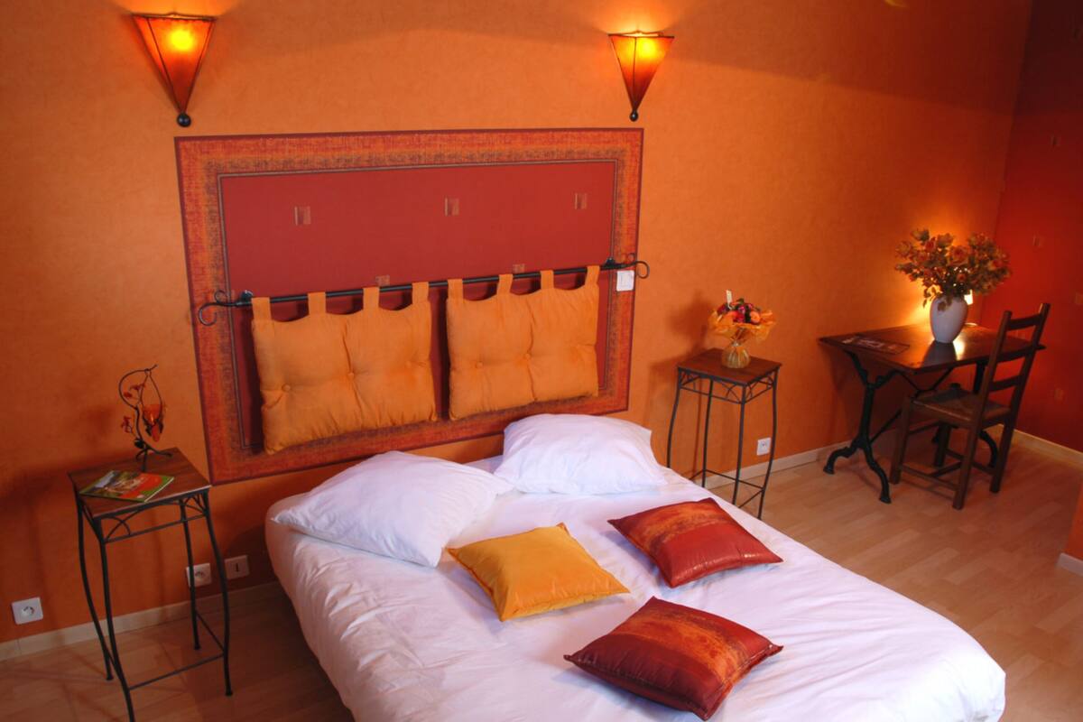 Double Room | In-room safe, desk, free WiFi, wheelchair access