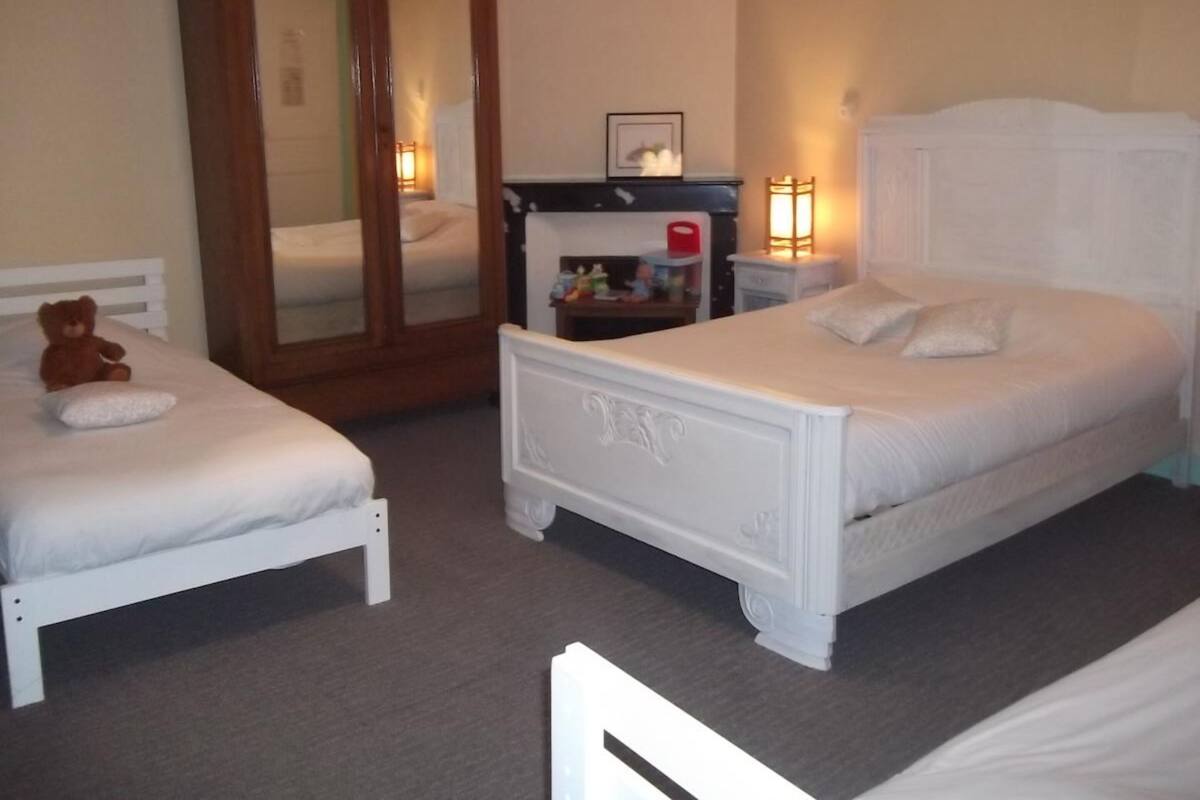 In-room safe, desk, free WiFi, wheelchair access