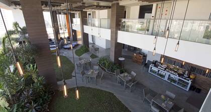 Hive Hotel and Convention Place