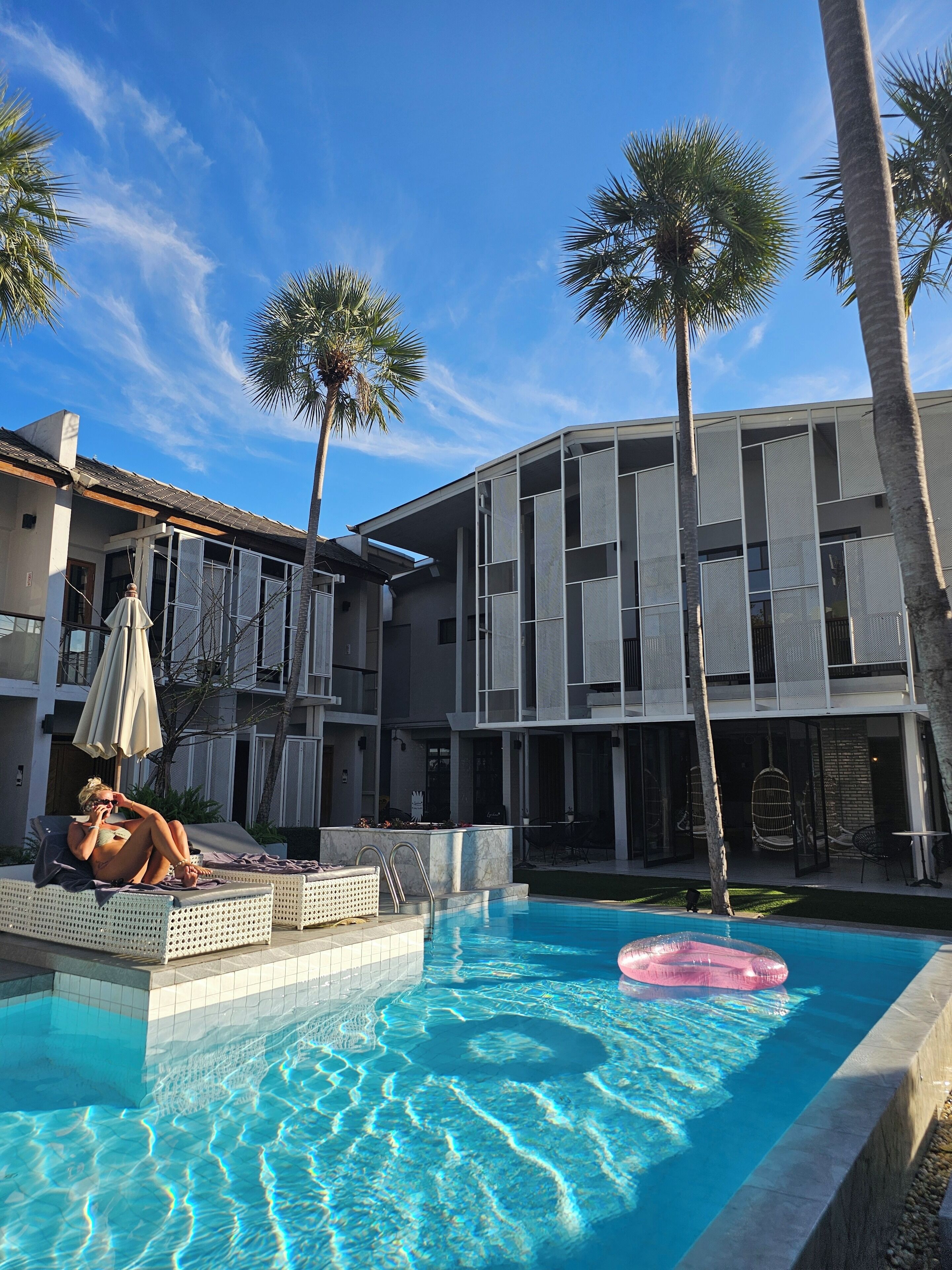 ด้านหน้าที่พัก