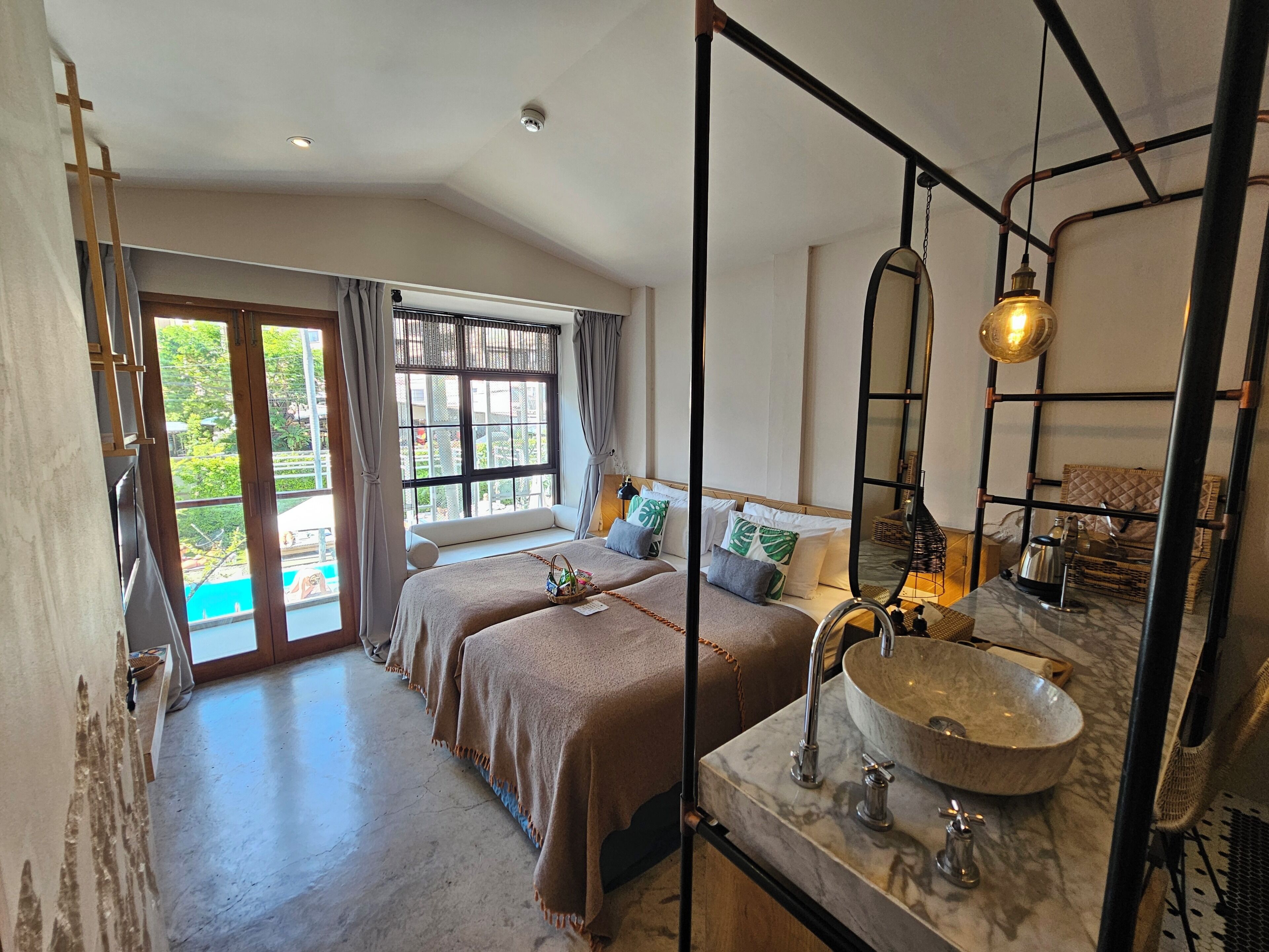 Tomannsrom – superior, balkong | Minibar (inkludert), safe på rommet og barnesenger (inkludert)