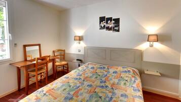 Bureau, chambres insonorisées, Wi-Fi gratuit, draps fournis