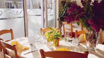 Lunch and dinner served, French cuisine