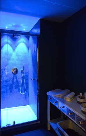 Junior Suite | Bathroom - Palais La Nasse Sanremo Atelier Rooms (Sanremo)