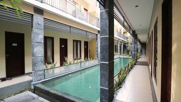 Kolam renang outdoor