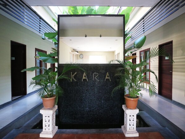 Interior entrance - Kara Residence (Denpasar)