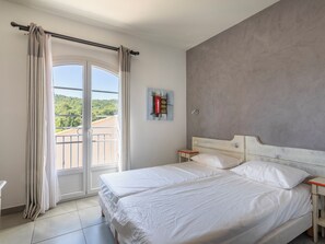 Habitación estándar, balcón | Insonorización y wifi gratis 