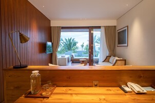 1 Bedroom Jacuzzi Suite | Select Comfort beds, minibar, in-room safe, free WiFi