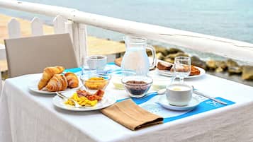 Colazione a buffet a pagamento, servita tutte le mattine