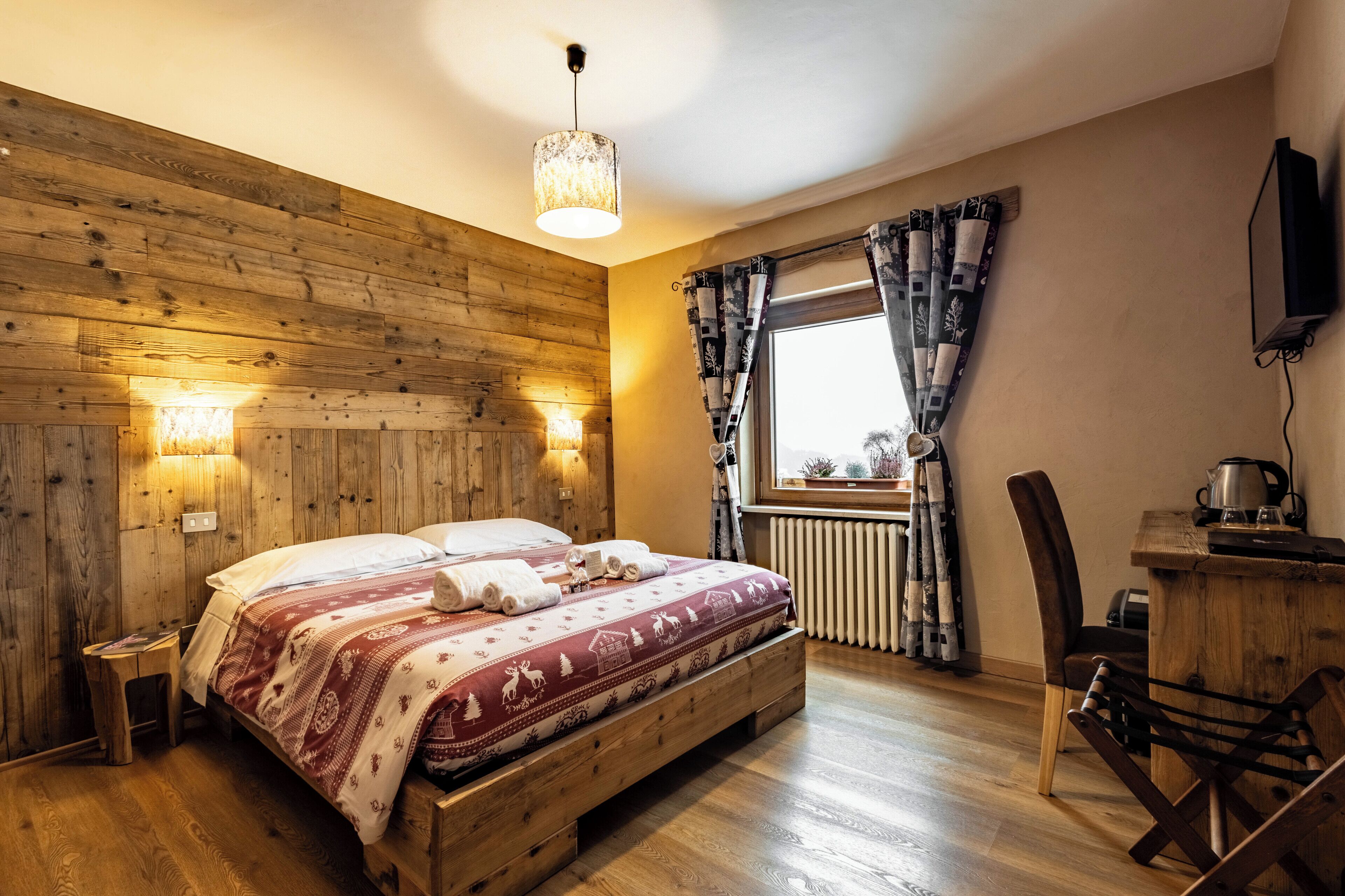 Junior-Suite | Kostenlose Babybetten, kostenloses WLAN, Bettwäsche