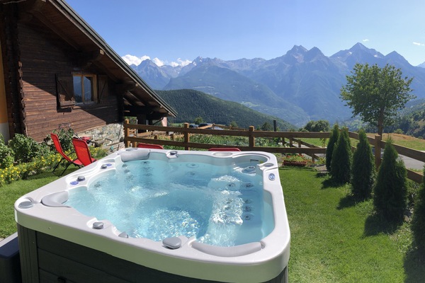 Bañera de hidromasaje exterior