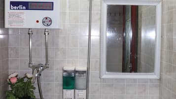 Shower, towels