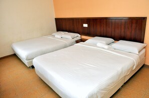Room - OYO 984 Kings Hotel (Kuantan)