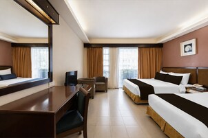 Suite familiar | Minibar, escritorio, sistema de insonorización