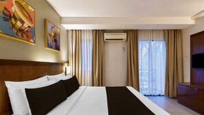 Deluxe King | Minibar, desk, soundproofing, iron/ironing board (on request) - Sunday Kuantan Near Cherating Beach Formerly Residence Inn (Cherating)