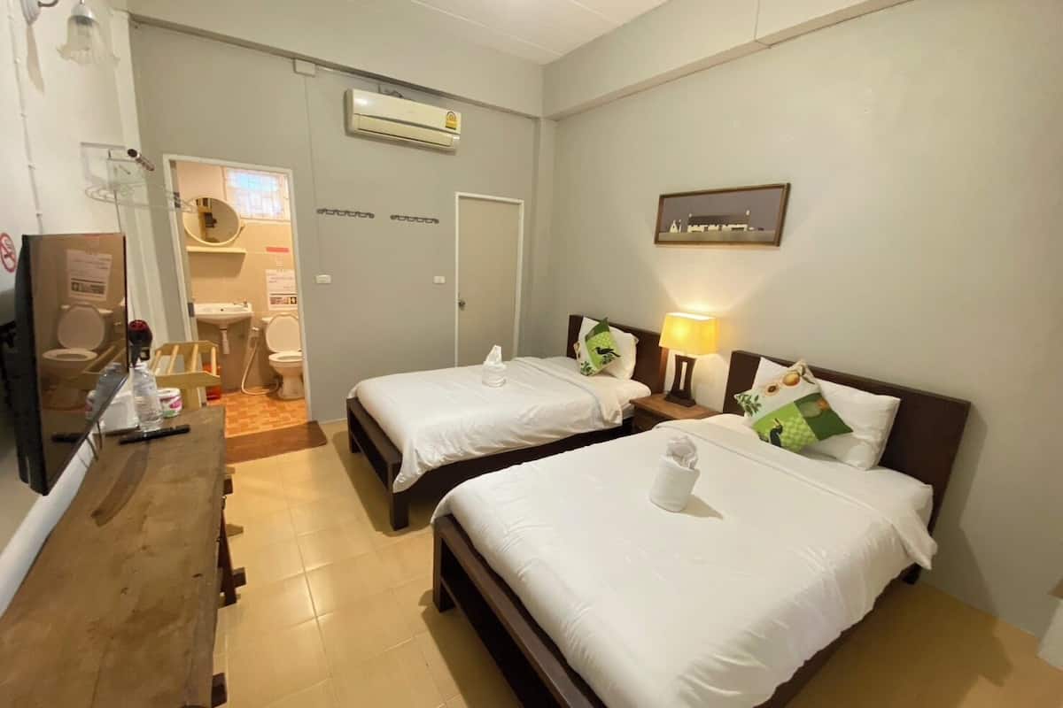 1 chambre, minibar, bureau, rideaux occultants