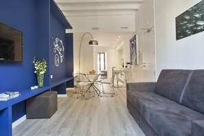 Flat-screen TV - Habitat Apartments ADN (Barcelona)