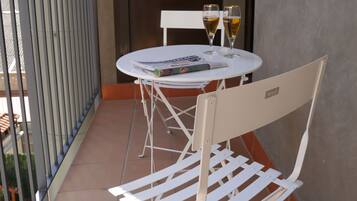2 bedrooms, in-room safe, individually decorated, individually furnished