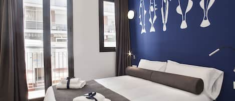 2 bedrooms, in-room safe, individually decorated, individually furnished
