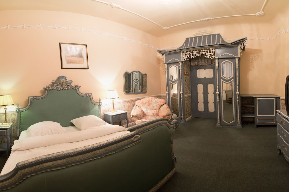 Standard Double or Twin Room | In-room safe, desk, iron/ironing board, free cots/infant beds