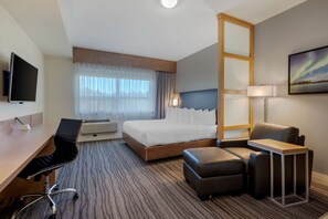 Standardzimmer, 1 King-Bett, barrierefrei, Kühlschrank und Mikrowelle | Hochwertige Bettwaren, Zimmersafe, Schreibtisch