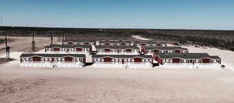 Oasis Lodge