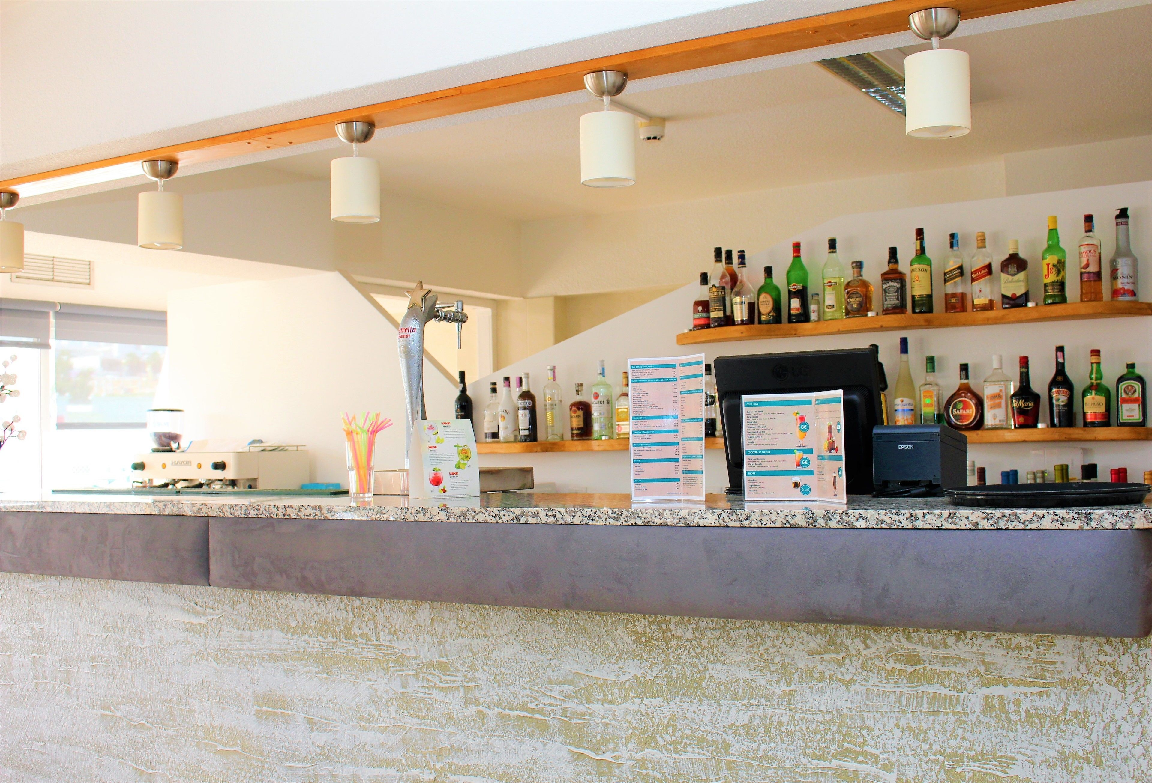 Bar (in der Unterkunft)