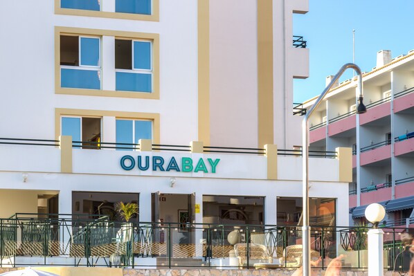 Front of property - Ourabay Hotel Apartamento (Albufeira)
