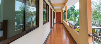 OYO 1024 Thank Place