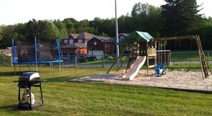 Children's area - Shamrock Motel (Midland)