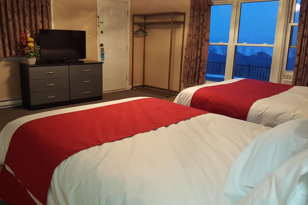 Deluxe Room, 2 Queen Beds, Non Smoking | Desk, free WiFi