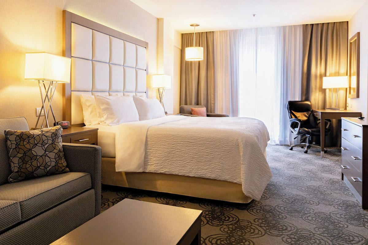In-room safe, desk, iron/ironing board, free WiFi