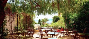 Hotel Royal Bon Repos